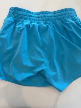 Lululemon Hotty Hot 4 inch High Rise  Size 4 Kayak Blue EUC